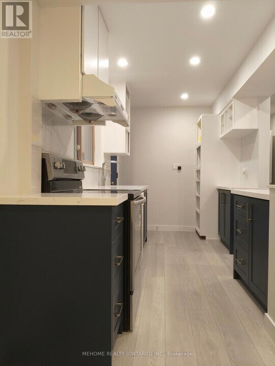 201 BIRKDALE Rd in Toronto, ON - Building Photo