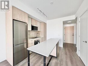 30 Dreamers Wy in Toronto, ON - Building Photo - Building Photo