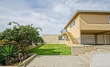 2016 Nelson Ave, Unit #D in Redondo Beach, CA - Building Photo - Building Photo
