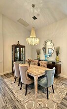9825 Mantova Dr in Wellington, FL - Foto de edificio - Building Photo