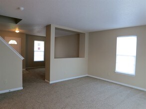 2898 Hearthside Dr in Greenwood, IN - Building Photo - Building Photo