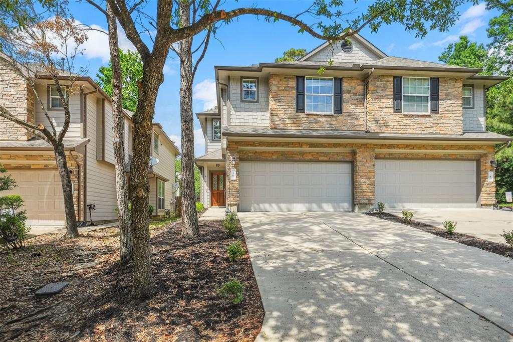 10 Fairlee Ct in Magnolia, TX - Building Photo