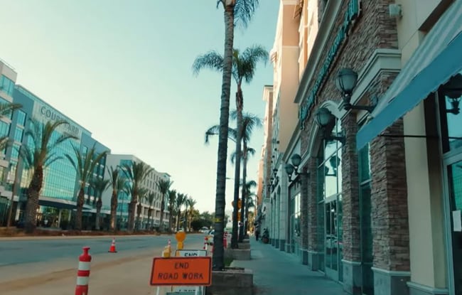 909 W Hellman Ave, Unit 911 in Alhambra, CA - Foto de edificio - Building Photo