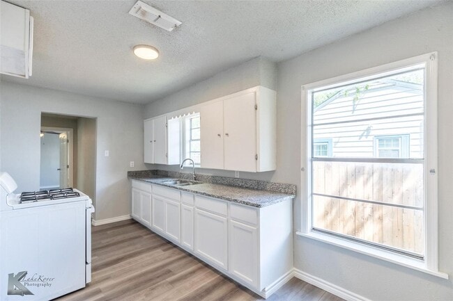 850 Sunset Dr in Abilene, TX - Building Photo - Building Photo