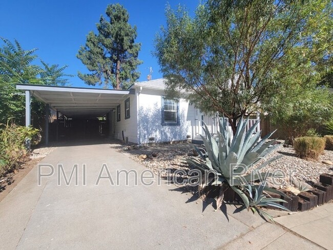 2643 43rd St in Sacramento, CA - Building Photo - Building Photo