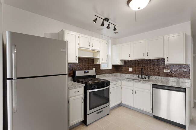 3707 W McLean Ave in Chicago, IL - Building Photo - Building Photo