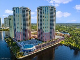 2743 First St in Ft. Myers, FL - Building Photo