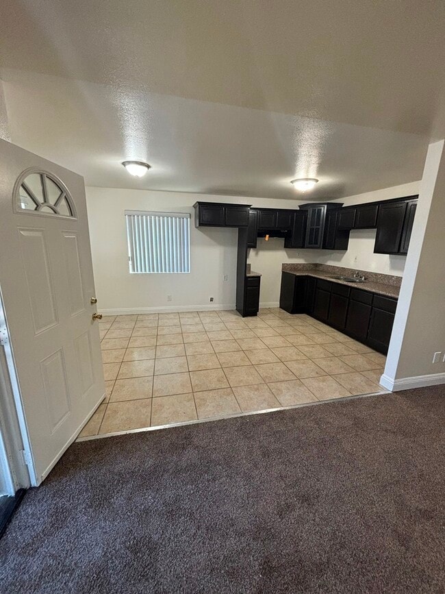 834 1/2 E 77th St in Los Angeles, CA - Building Photo - Building Photo