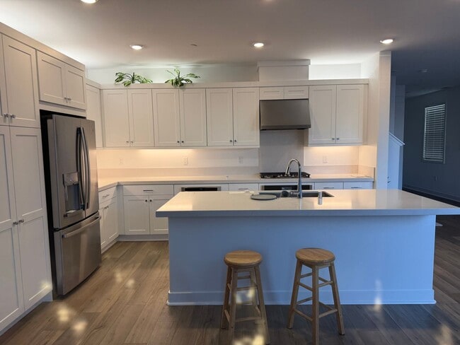 461 Snowdrop Ln in Santa Paula, CA - Building Photo - Building Photo