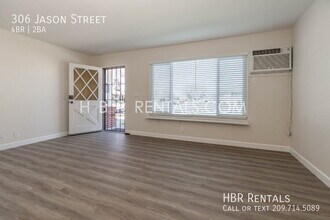 306 Jason St in Manteca, CA - Foto de edificio - Building Photo