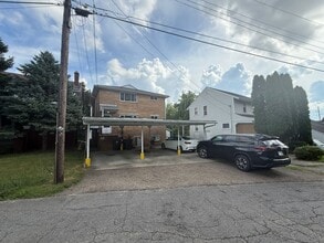 1610 Oakmont St NW in Canton, OH - Building Photo - Building Photo
