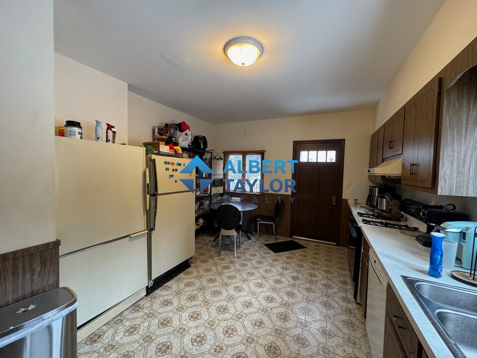 1 Woodstock Ave, Unit 1 in Boston, MA - Building Photo