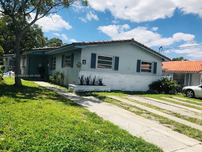 property at 1150 SW 12th St
