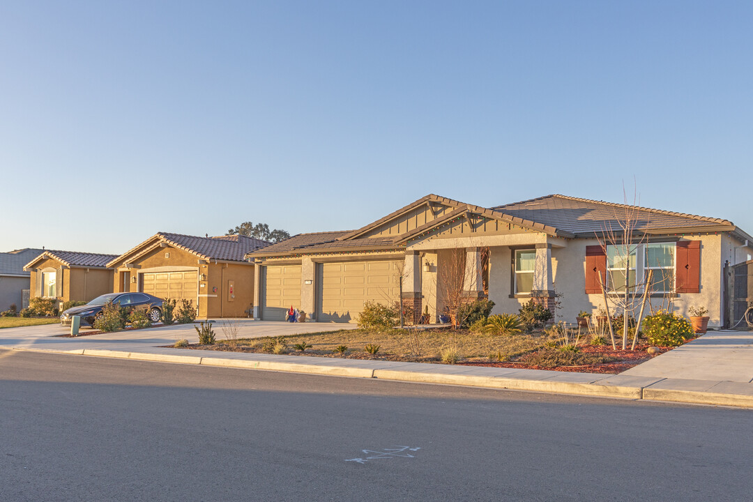 Marshall Estates in Fowler, CA - Building Photo