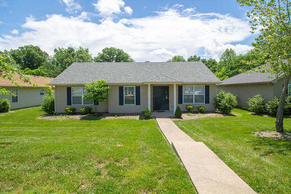 1920 Harmony St in Columbia, MO - Building Photo