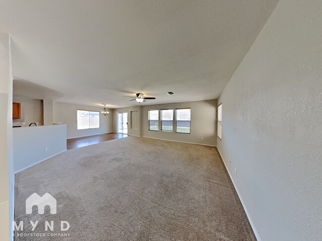 5748 S Manta Ray Rd in Tucson, AZ - Building Photo - Building Photo