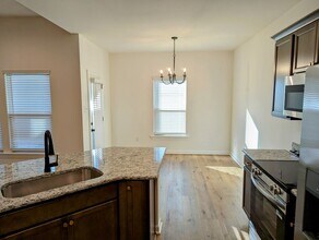 102 Tatum Ln in Youngsville, LA - Building Photo - Building Photo