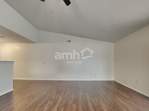 8117 Rosberg Ln in Charlotte, NC - Building Photo - Building Photo