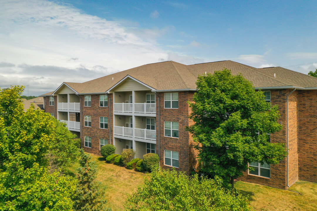 Rosewood Place Senior Apartments in Lenexa, KS - Building Photo