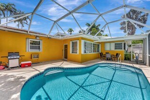 1246 Johnson St in Hollywood, FL - Building Photo