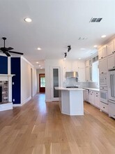 2801 Kirin Rd in Carrollton, TX - Foto de edificio - Building Photo