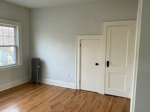 176 Weequahic Ave in Newark, NJ - Foto de edificio - Building Photo