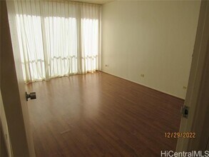 1561 Kanunu St in Honolulu, HI - Building Photo - Building Photo