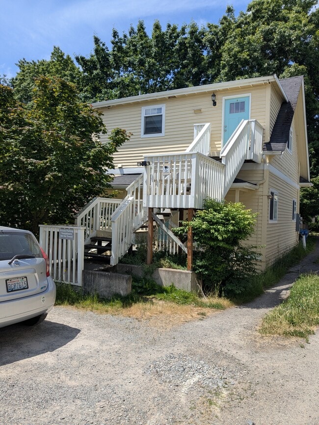 property at 412 26th Ave S
