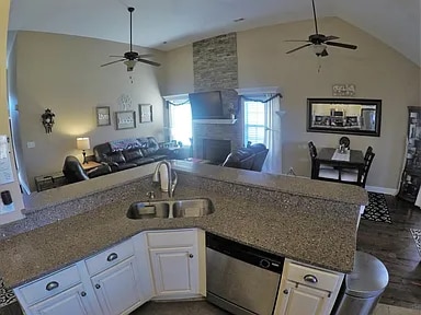 1393 Judge Tyler Dr in Clarksville, TN - Building Photo - Building Photo