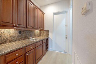 11213 NW 71st Terrace in Doral, FL - Building Photo - Building Photo