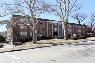 Brynfield Court Apartments in Philadelphia, PA - Building Photo - Building Photo