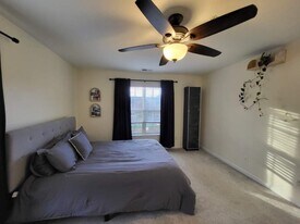 4702 Brighton Park Dr, Unit GYPSY HAVEN in Winston-Salem, NC - Building Photo