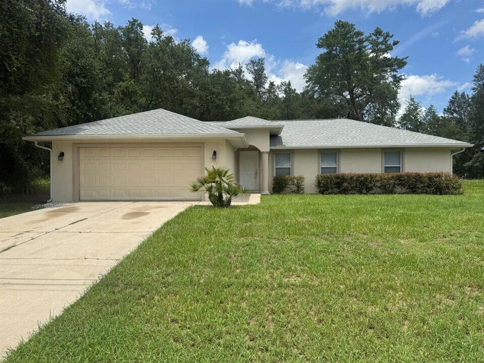 4077 SW 131st Place Rd in Ocala, FL - Foto de edificio