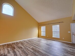 6284 Beaumont Square in Lewis Center, OH - Foto de edificio - Building Photo