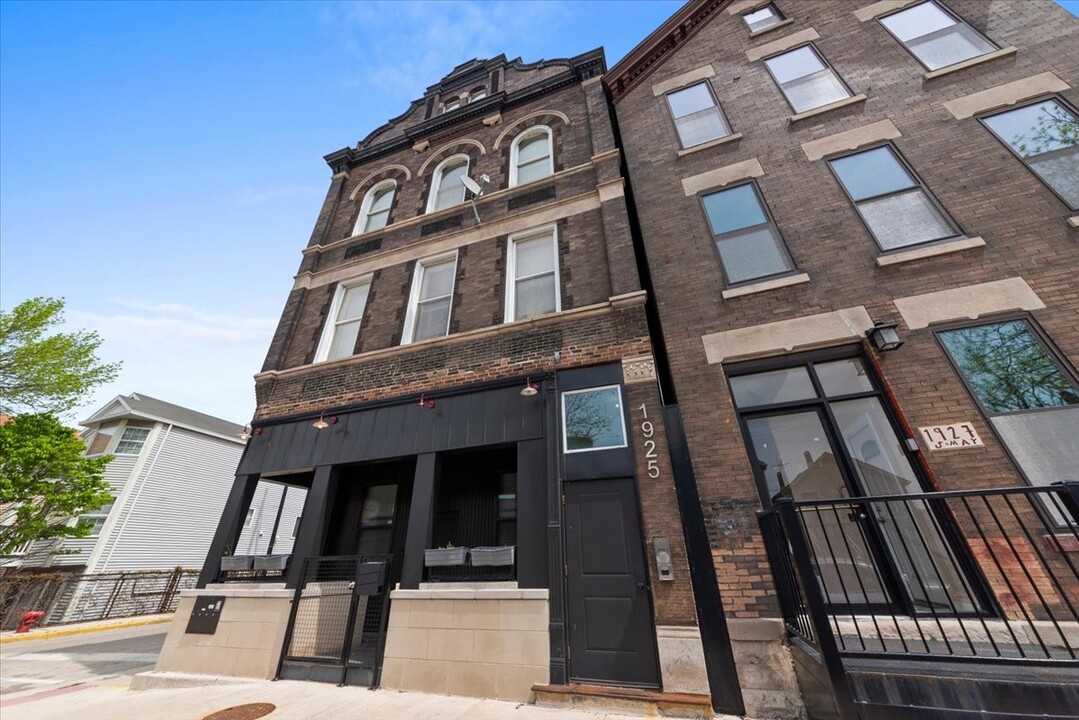 1926 S May St, Unit 1R in Chicago, IL - Building Photo