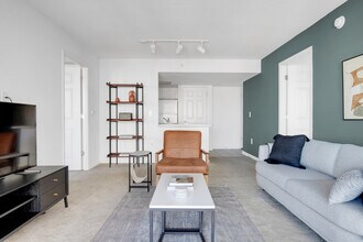 450 Massachusetts Ave NW in Washington, DC - Building Photo - Building Photo
