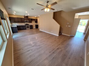 4335 Ibiza Island Way in Sacramento, CA - Building Photo - Building Photo