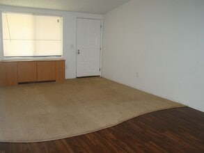 10145 S Nob Hill Cir in Tamarac, FL - Building Photo - Building Photo