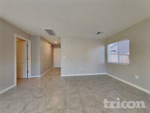 8956 Wolf River Dr in Reno, NV - Building Photo - Building Photo