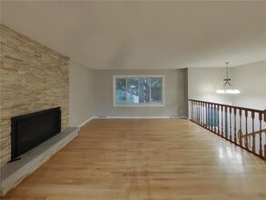 6421 Limerick Dr in Edina, MN - Building Photo - Building Photo