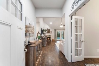 25003 Burgh Castle Dr in Spring, TX - Foto de edificio - Building Photo