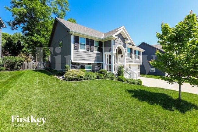 10736 N Laurel Ave in Kansas City, MO - Building Photo - Building Photo