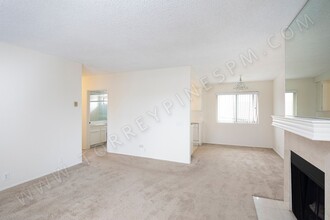 7601 Eads Ave in San Diego, CA - Building Photo - Building Photo