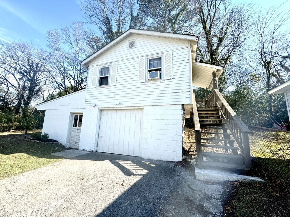 1820 Tunnel Blvd in Chattanooga, TN - Building Photo