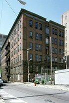 428-440 N 13th St in Philadelphia, PA - Building Photo