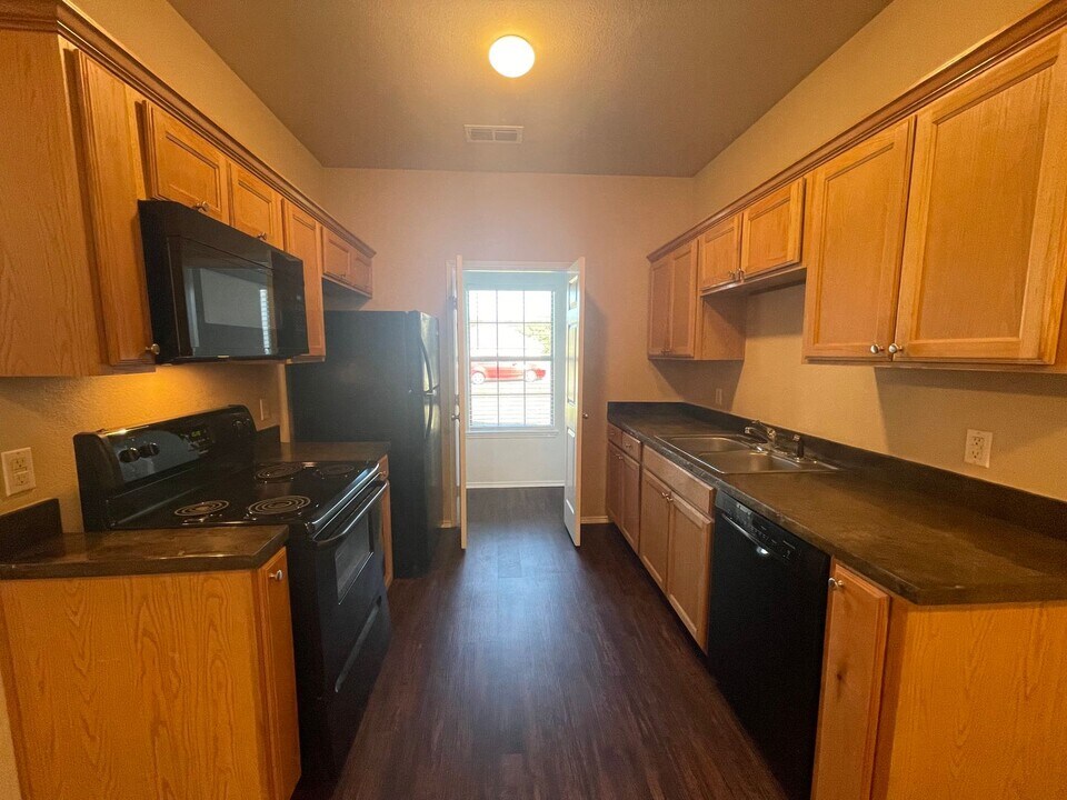 105-107 Sunburst Ct in Weatherford, TX - Foto de edificio