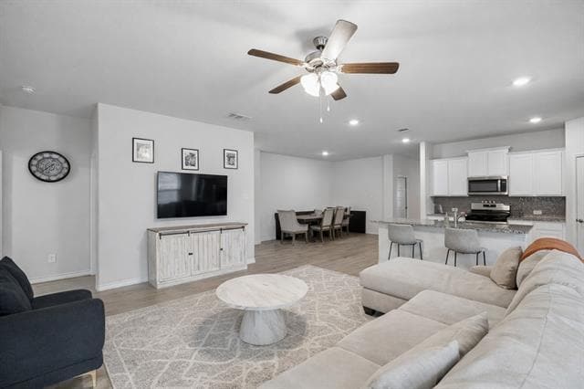 10104 Sunnyview Ln in Krugerville, TX - Building Photo - Building Photo