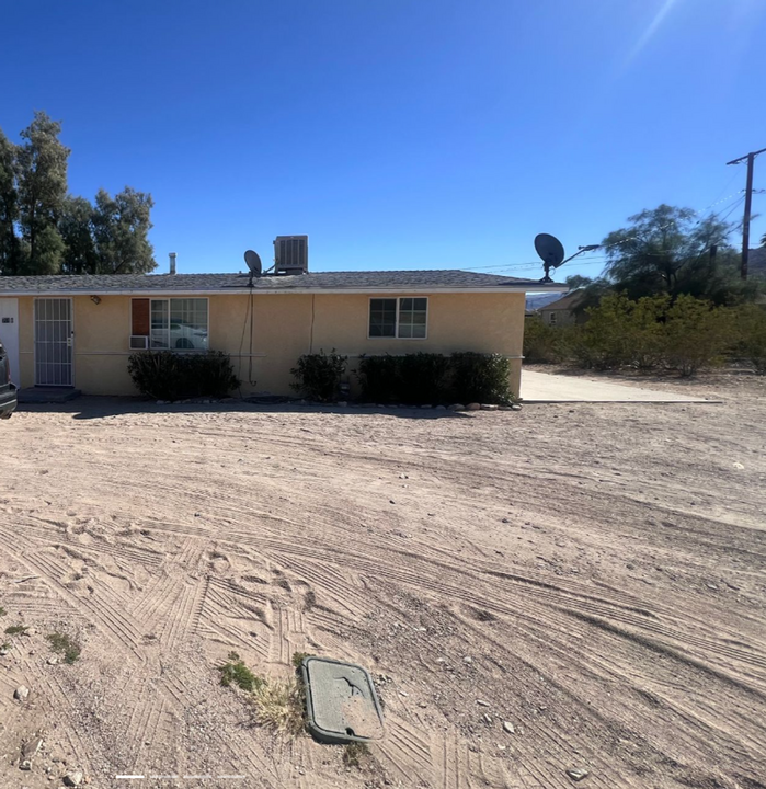 7011 Juniper Ave in Twentynine Palms, CA - Building Photo