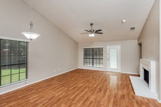 236 Sunset Dr in Glenn Heights, TX - Building Photo - Building Photo