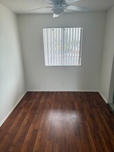 6825 Haskell Ave in Los Angeles, CA - Building Photo - Building Photo